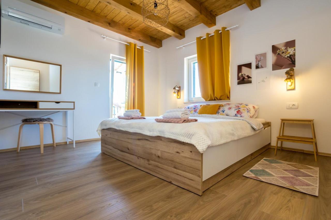 Villa Adastra Malinska Ngoại thất bức ảnh
