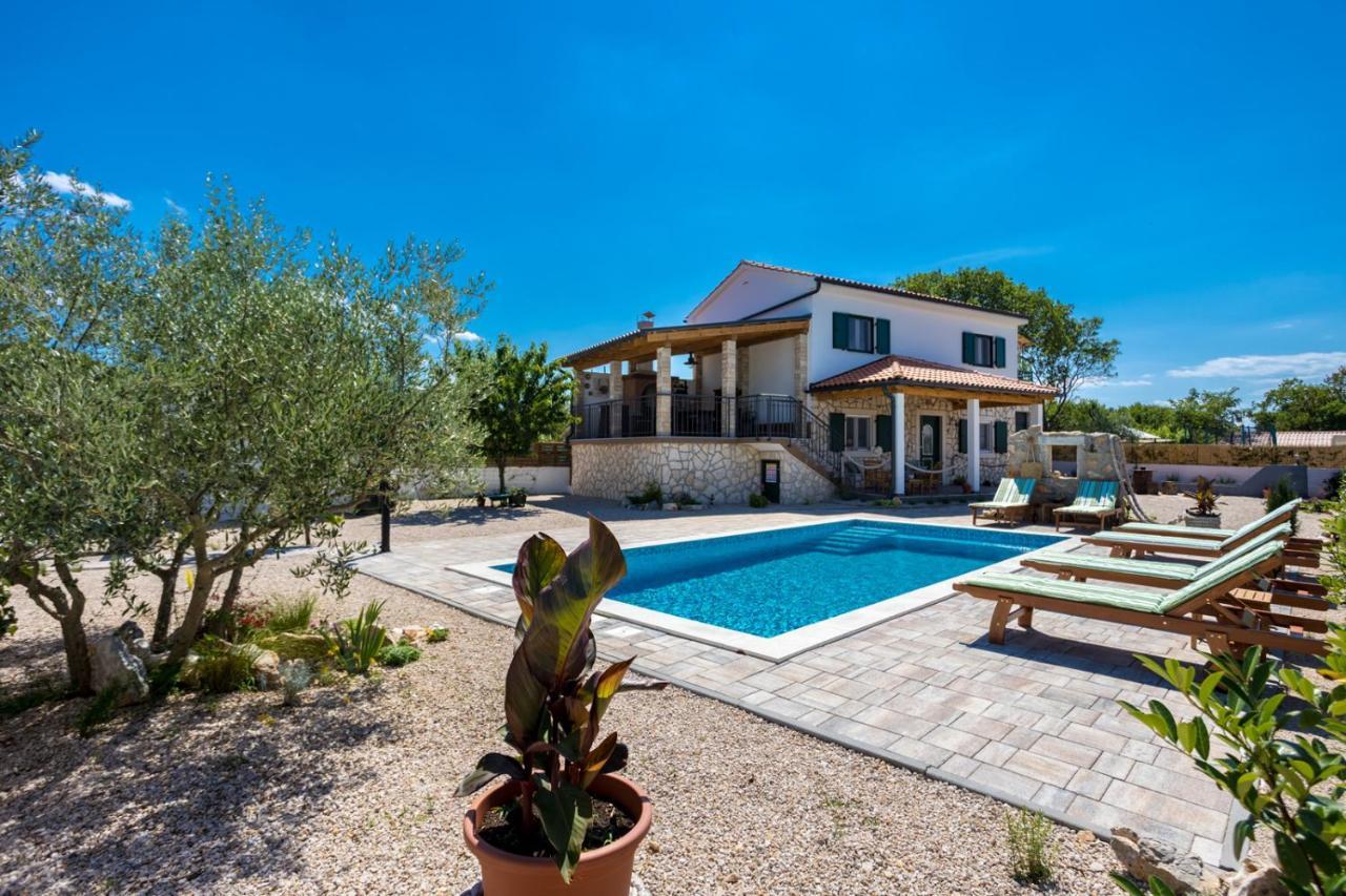 Villa Adastra Malinska Ngoại thất bức ảnh